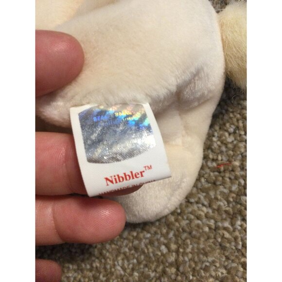 VINTAGE * TY BeanieBaby Plush - 1998 NIBBLER Bunny Rabbit - Picture 8 of 10